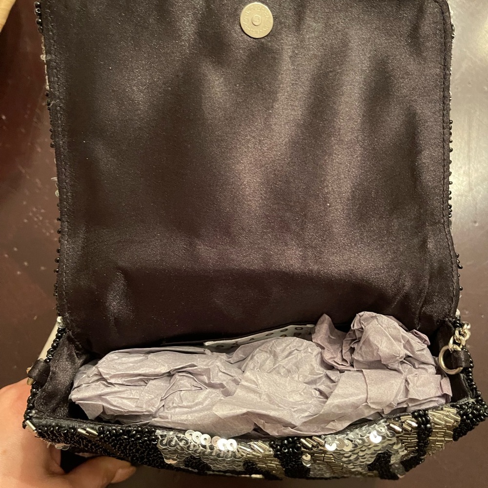 NWT Tiana NY Hand Beaded/Sequin Black Grey Silver Crossbody Bag - Picture 7 of 9